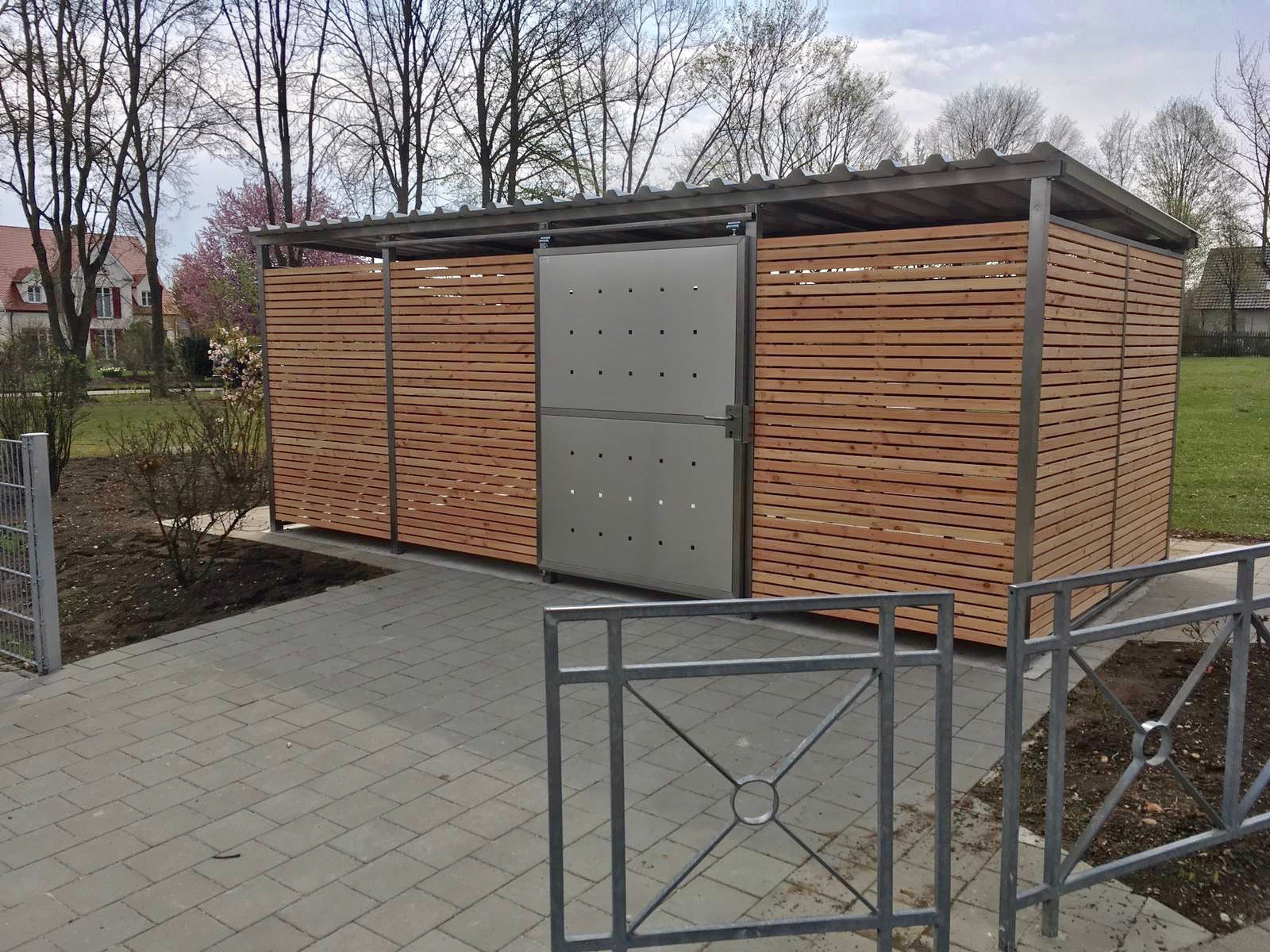 Mülltonnenhaus Größe 4 mit Lärchen / Douglasien Holz verkleidet