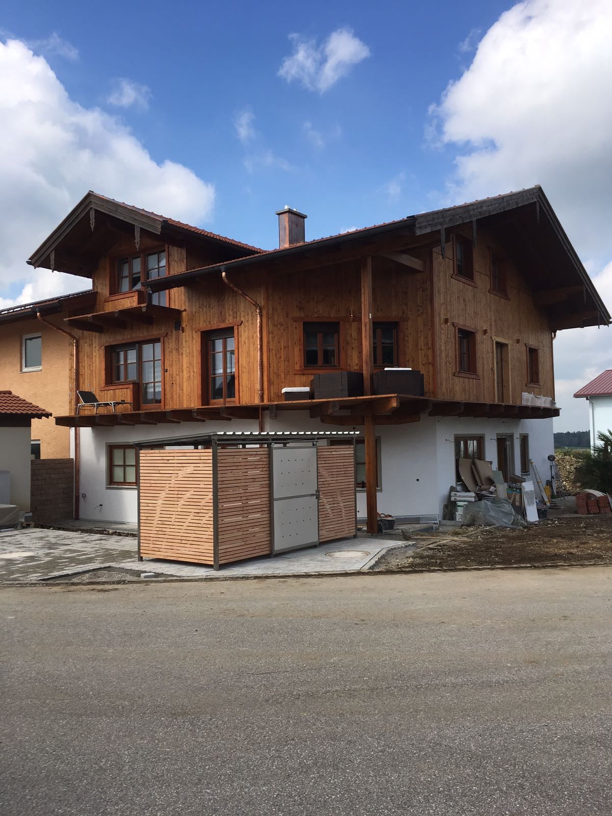 Mülltonnenhaus Größe 3 mit Lärchen / Douglasien Holz verkleidet