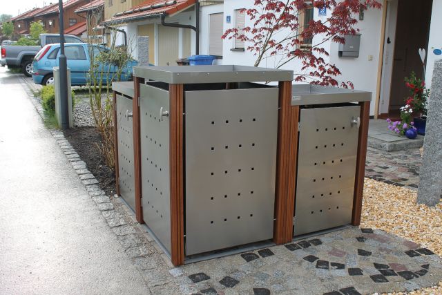 1er Mülltonnenbox Edelstahl 240 Liter - mit Bangkirai Holzpfosten