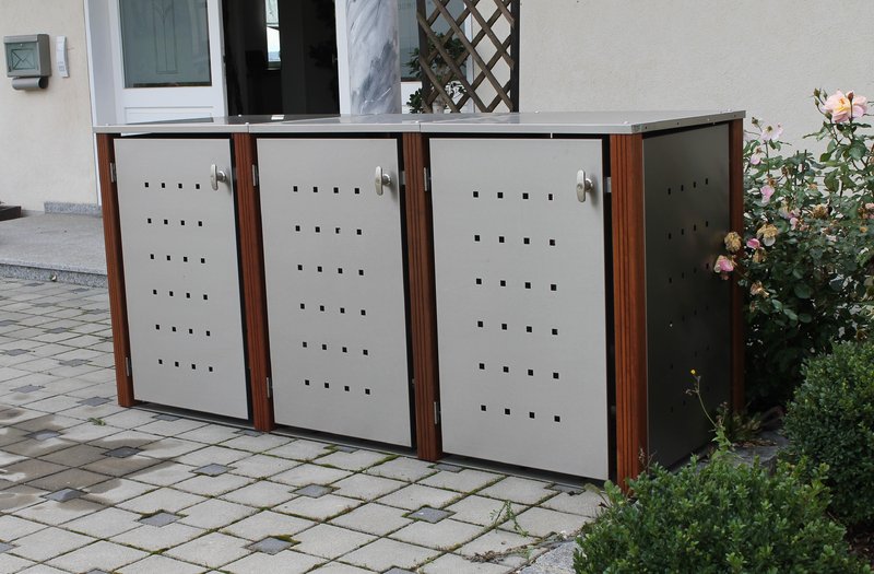 3er Mülltonnenbox Edelstahl 120 Liter - mit Bangkirai Holzpfosten