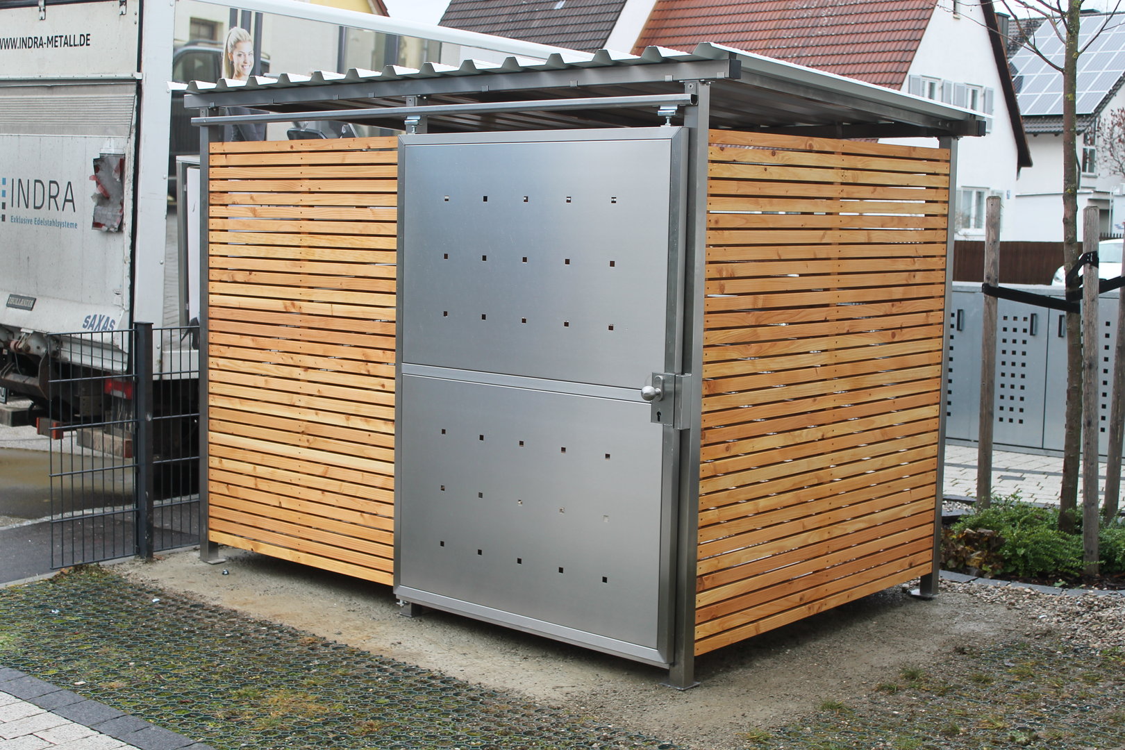 Mülltonnenhaus Größe 1 mit Lärchen / Douglasien Holz verkleidet